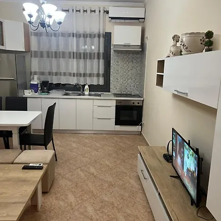 Luxury Near The Sea In The City Center Apartment